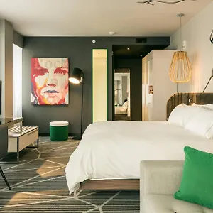 Renaissance Downtown Hotel Montreal