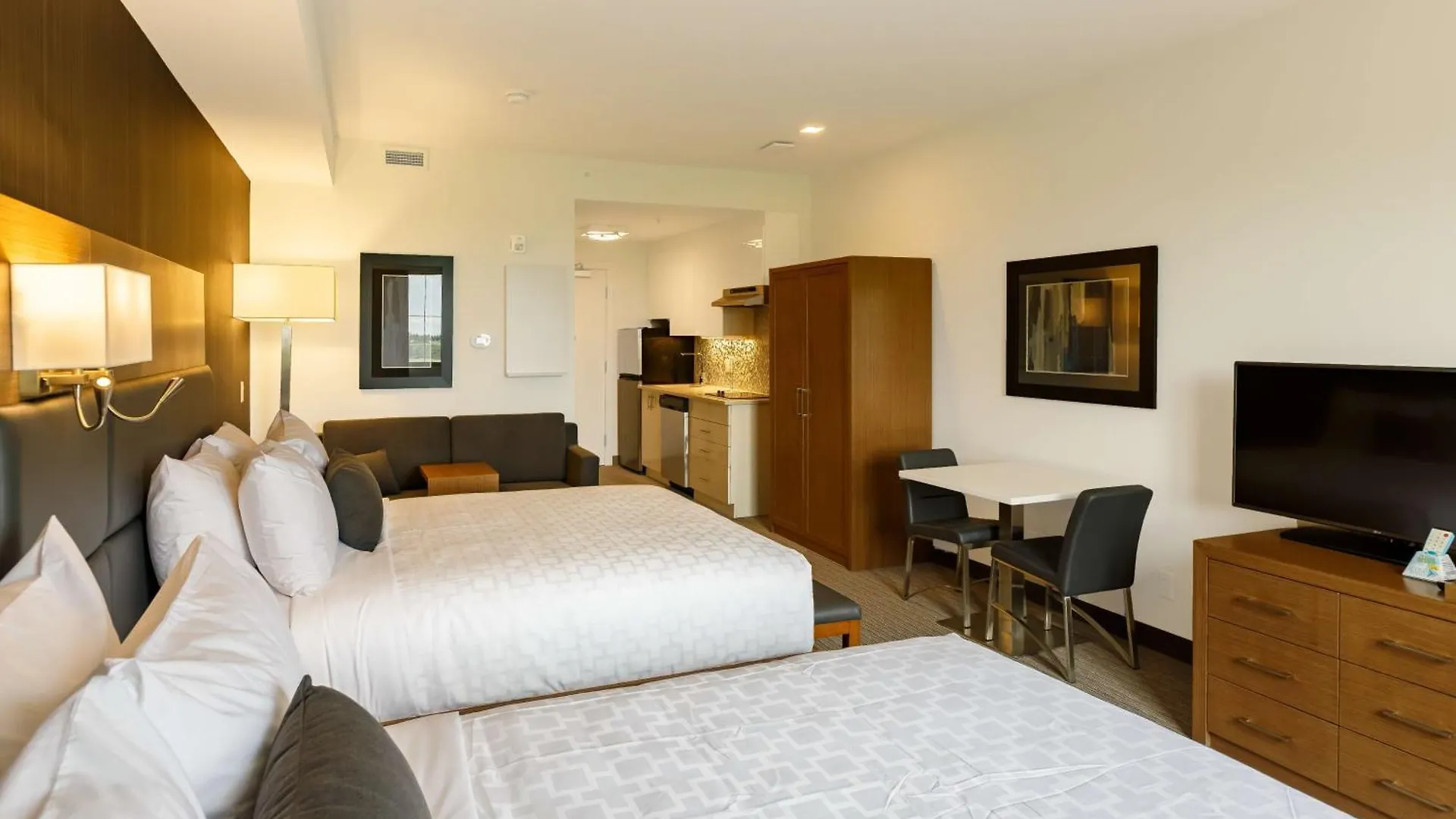 Executive Residency By Best Western Calgary City View North 3*,